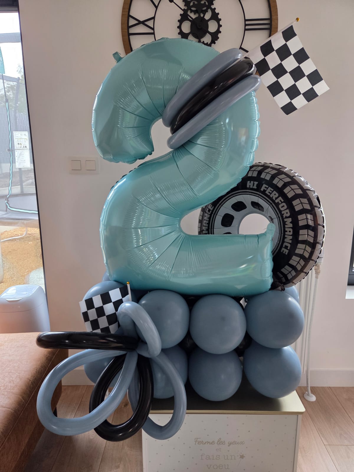 Composition de ballons pour anniversaire